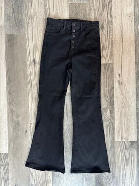 American Eagle curvy Highest-rise flare Black Button-Fly Jeans women’s size 10